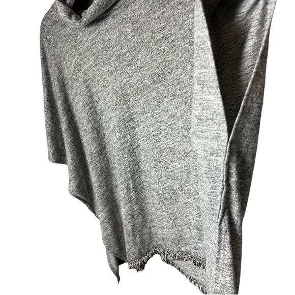 Anthropology On The Road Women's OSFM Grey Knit Poncho Cowl Neck With Fringe - Picture 4 of 8